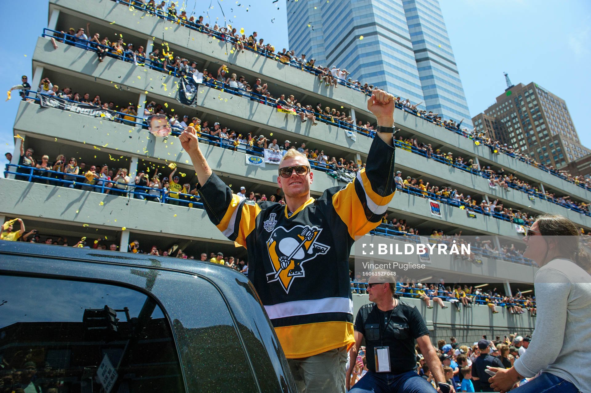 Pittsburgh Penguins Patric Hörnqvist (72) reacts to the