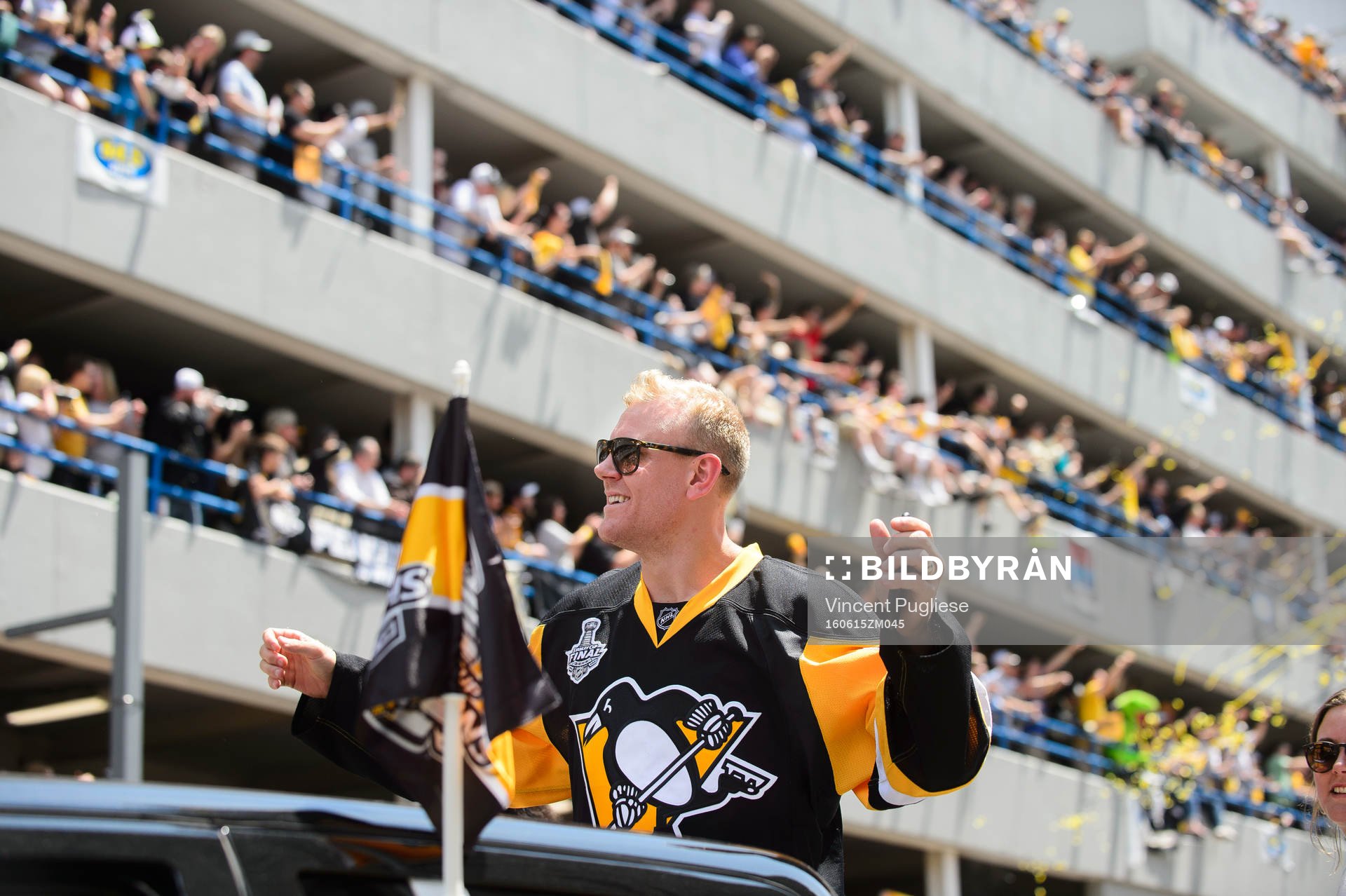 Pittsburgh Penguins Patric Hörnqvist (72) reacts to the