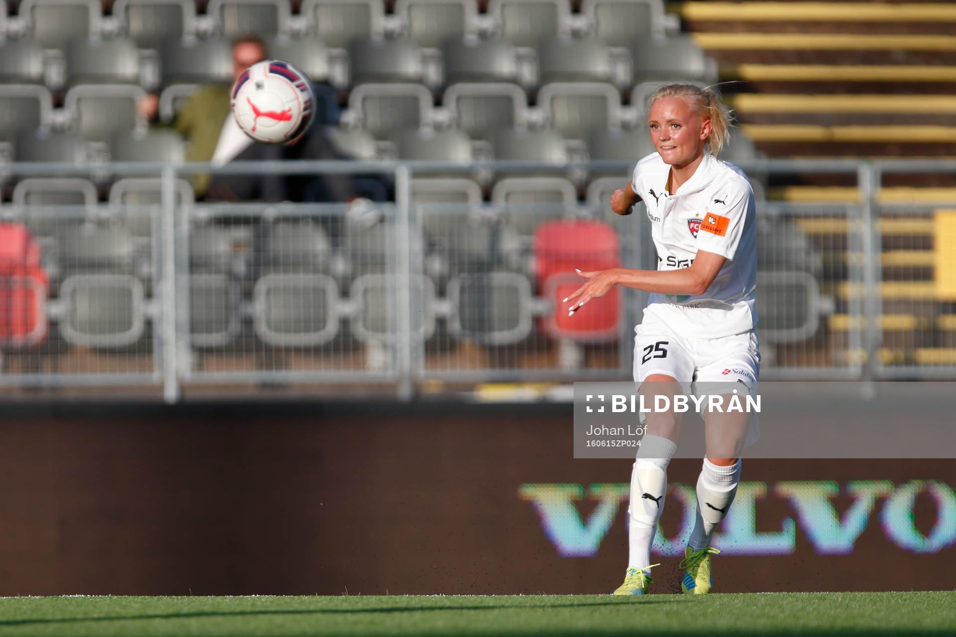 Rosengårds Emma Pennsäter under fotbollsmatchen i damallsvenskan mellan Umeå och Rosengård den 15 Juni 2016 i Umeå.