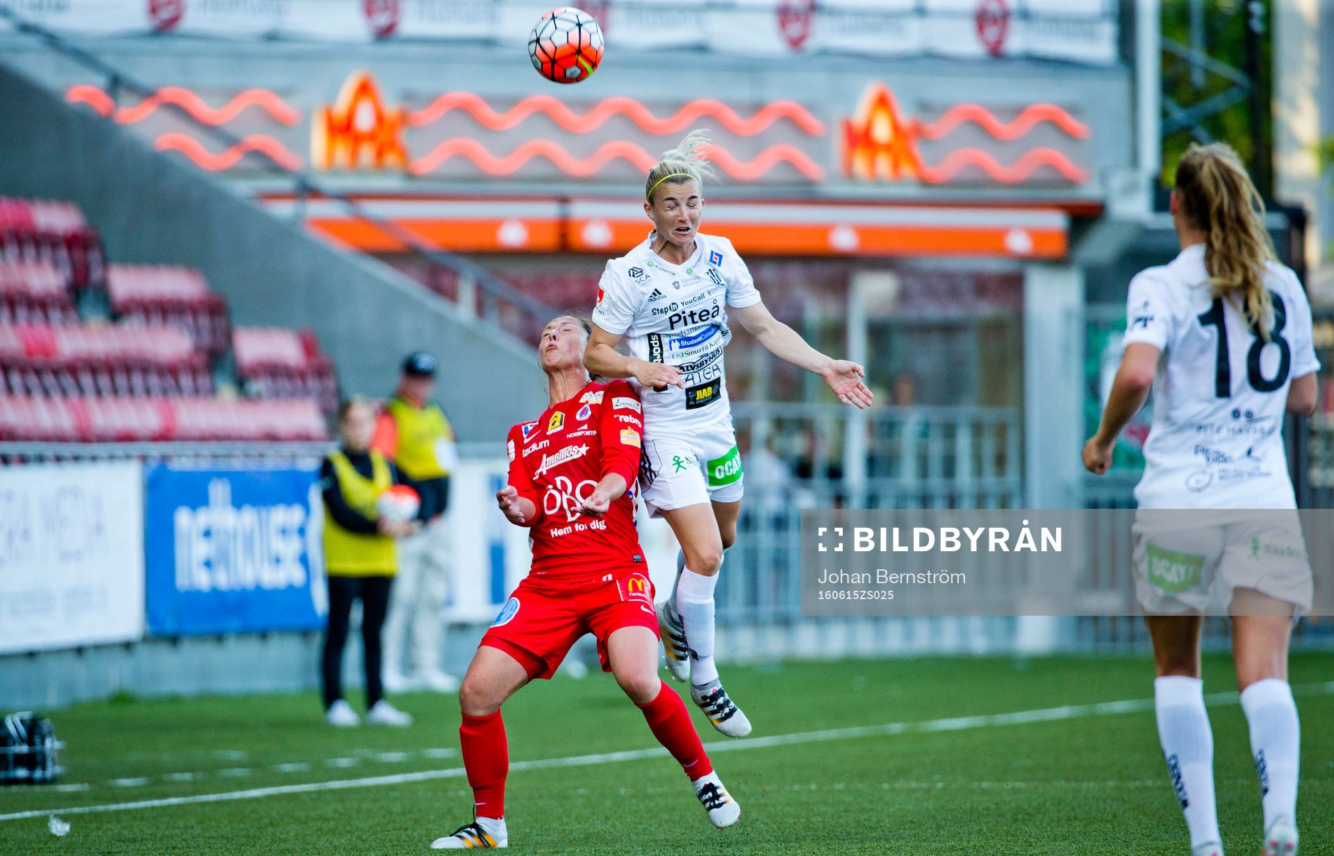 Örebros Melissa Tancredi och Piteås Emelie Lövgren
