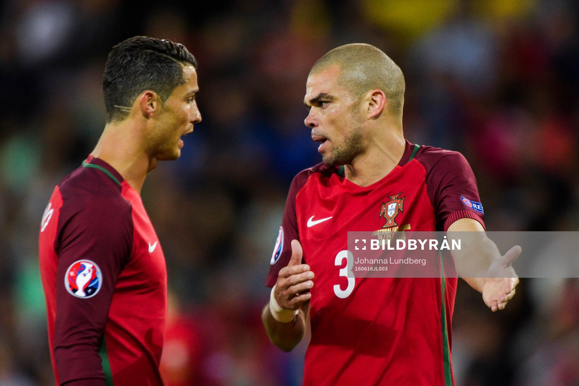 Portugals Cristiano Ronaldo Bruno Alves deppar