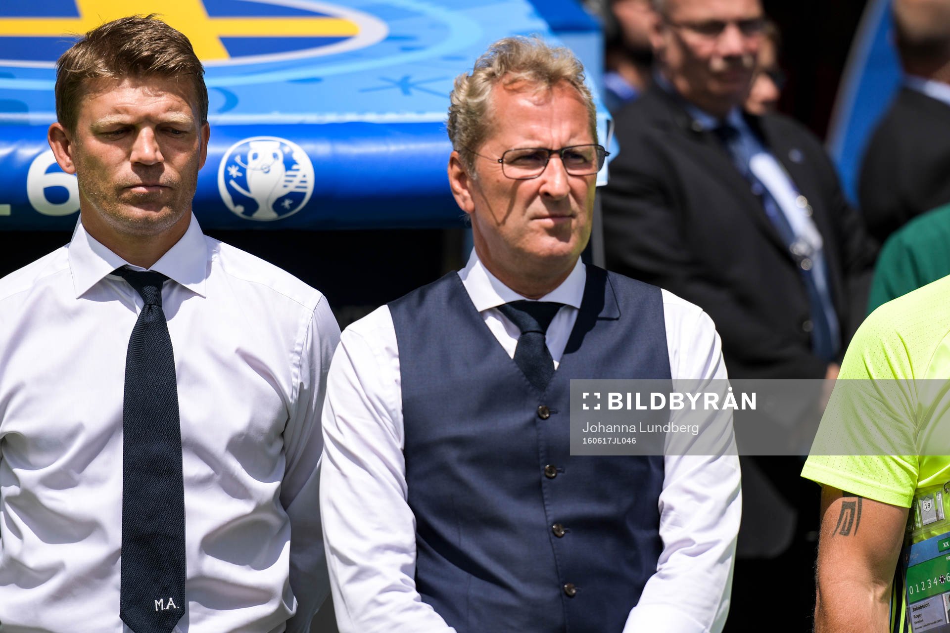 Sveriges players manager Marcus Allbäck och