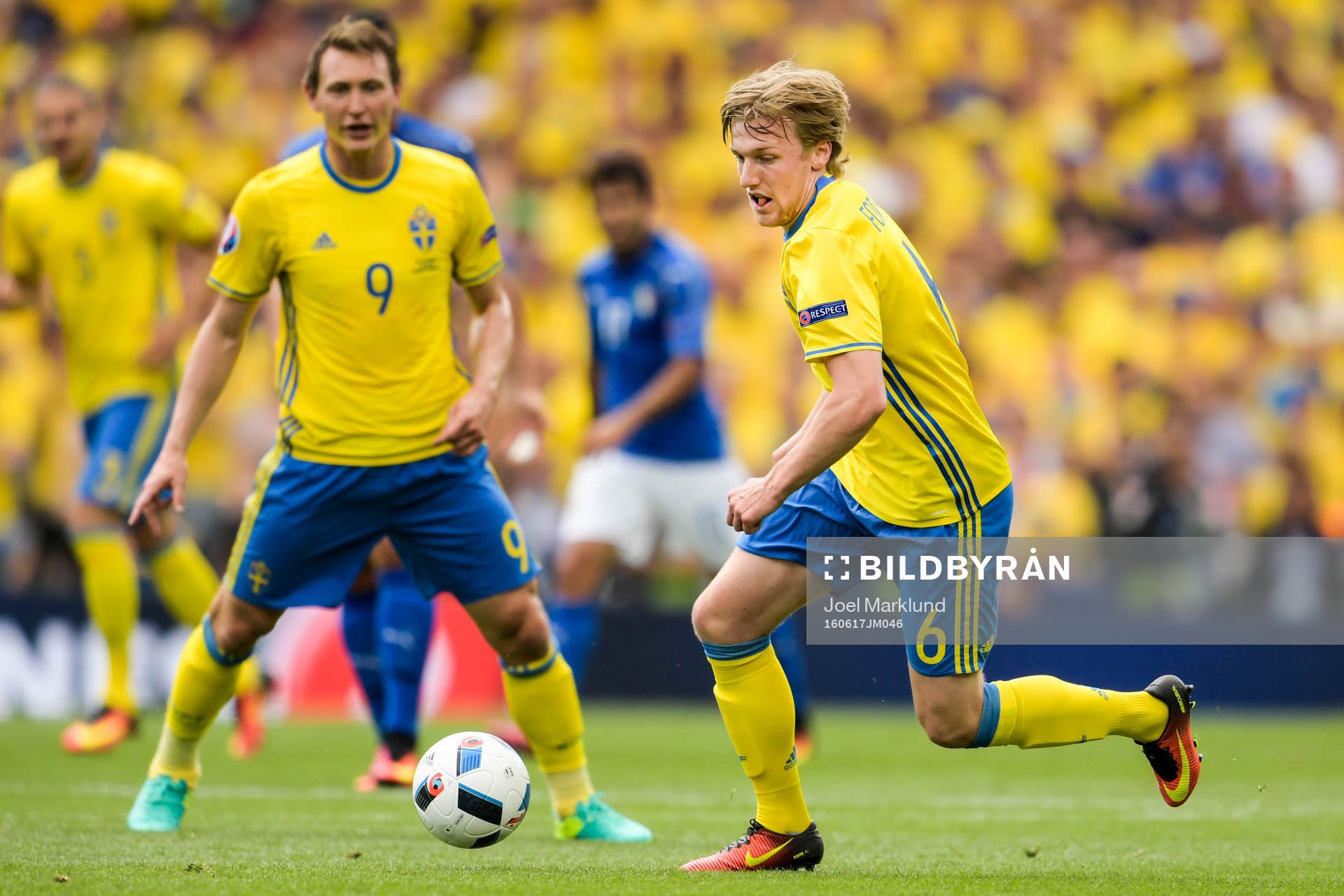 Sveriges Emil Forsberg och Kim Källström i
