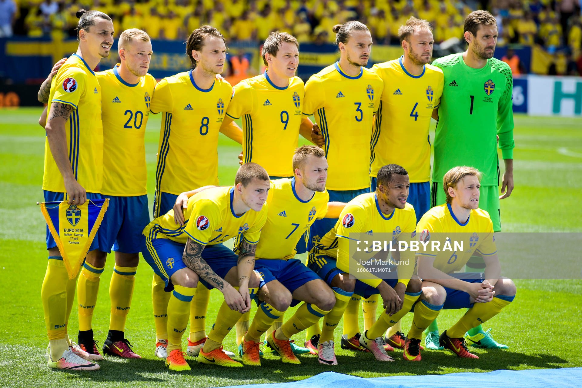 Sveriges startelva ställer upp för en startelvabild.