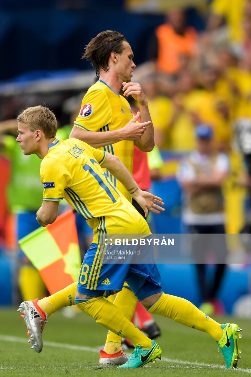 Sveriges Albin Ekdal byts ut till förmån för Oscar