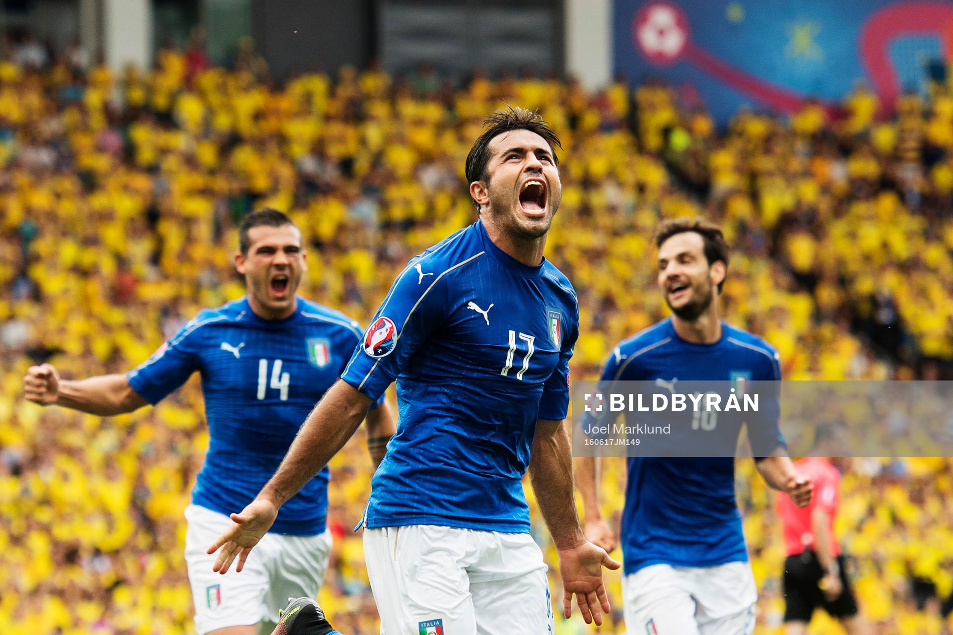 Italiens Stefano Sturaro, Eder och Marco Parolo jublar