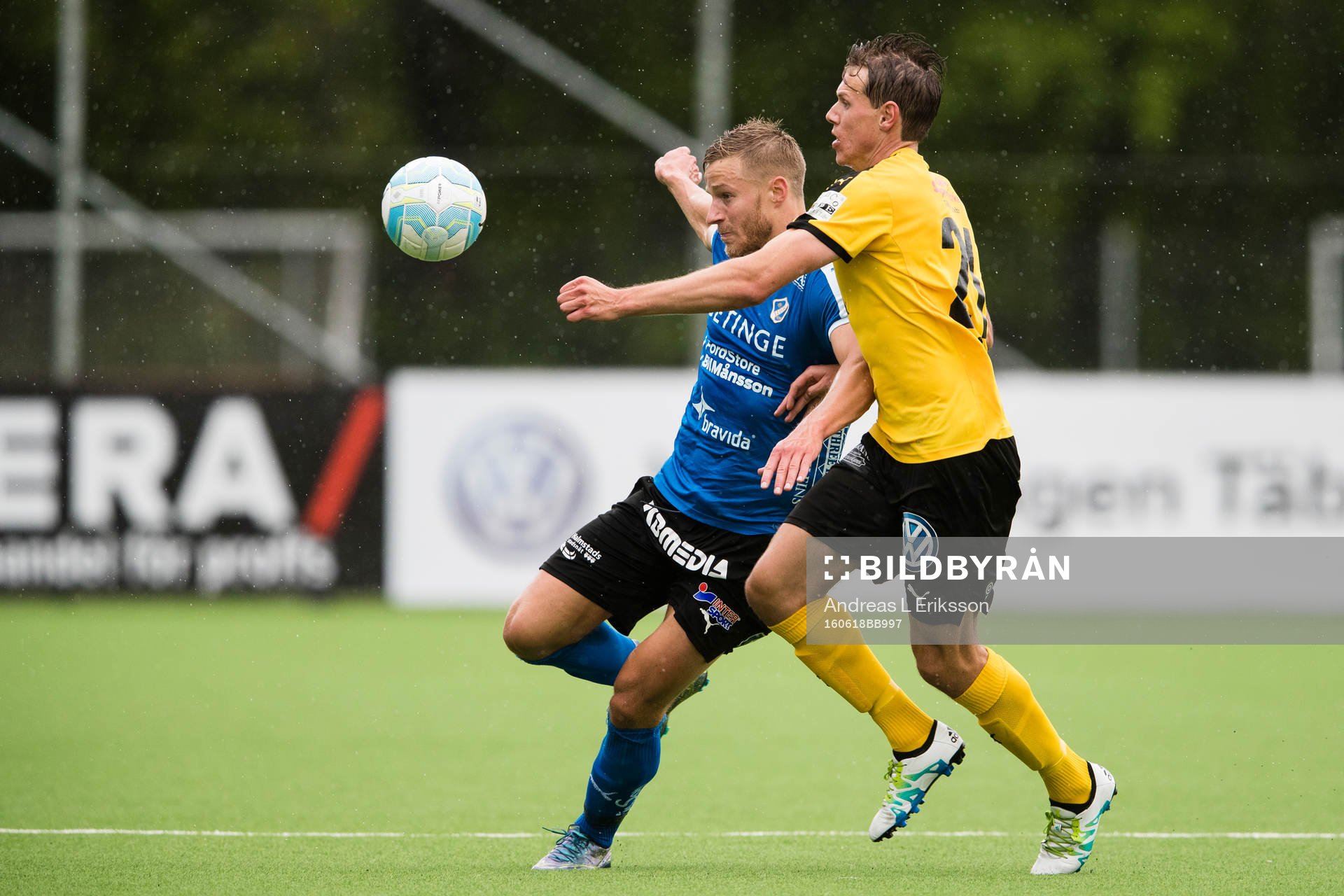 Halmstads Alexander Ruud Tveter och Frejs Philip Wiström under fotbollsmatchen i Superettan mellan Frej Täby och Halmstad den 18 juni 2016 i Stockholm. 