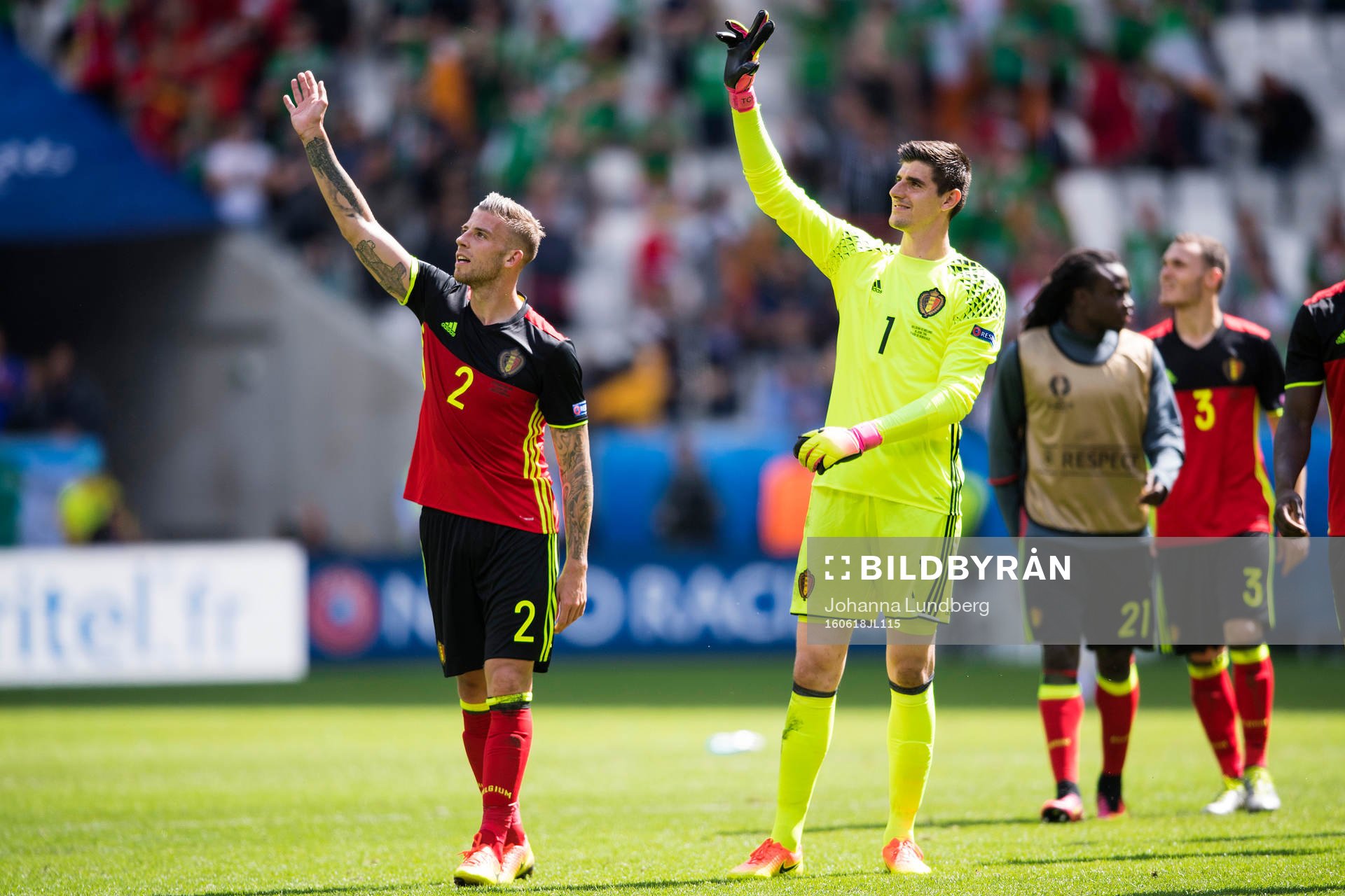 Belgiens Toby Alderweireld och målvakt Thibaut Courtois