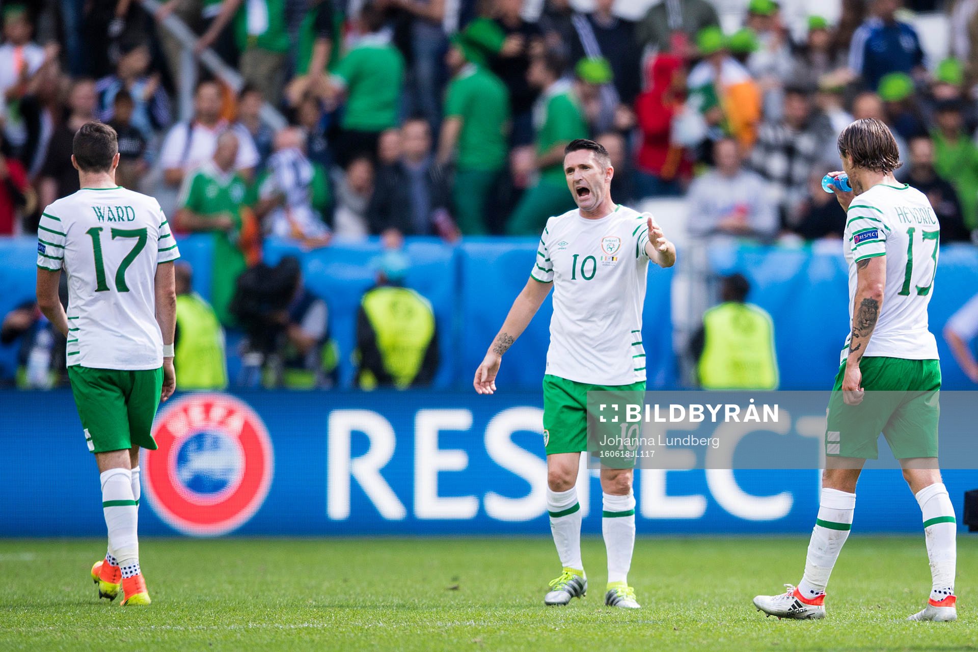 Irlands Robbie Keane reagerar i fotbollsmatchen mellan