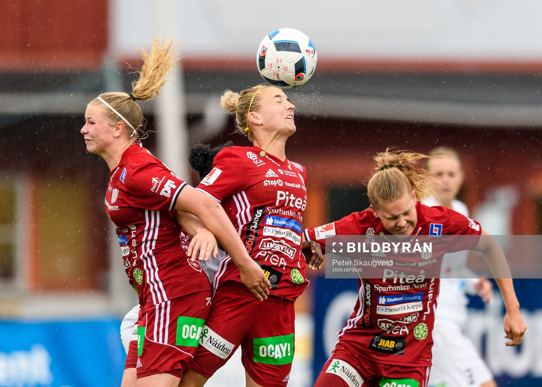 Piteås Emelie Lövgren nickar