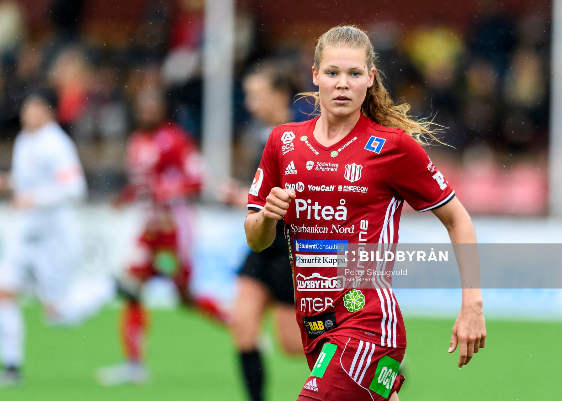 Piteås Nina Jakobsson under semifinalen i Svenska Cupen i fotboll mellan Piteå och Rosengård den 18 juni 2016 i Piteå.