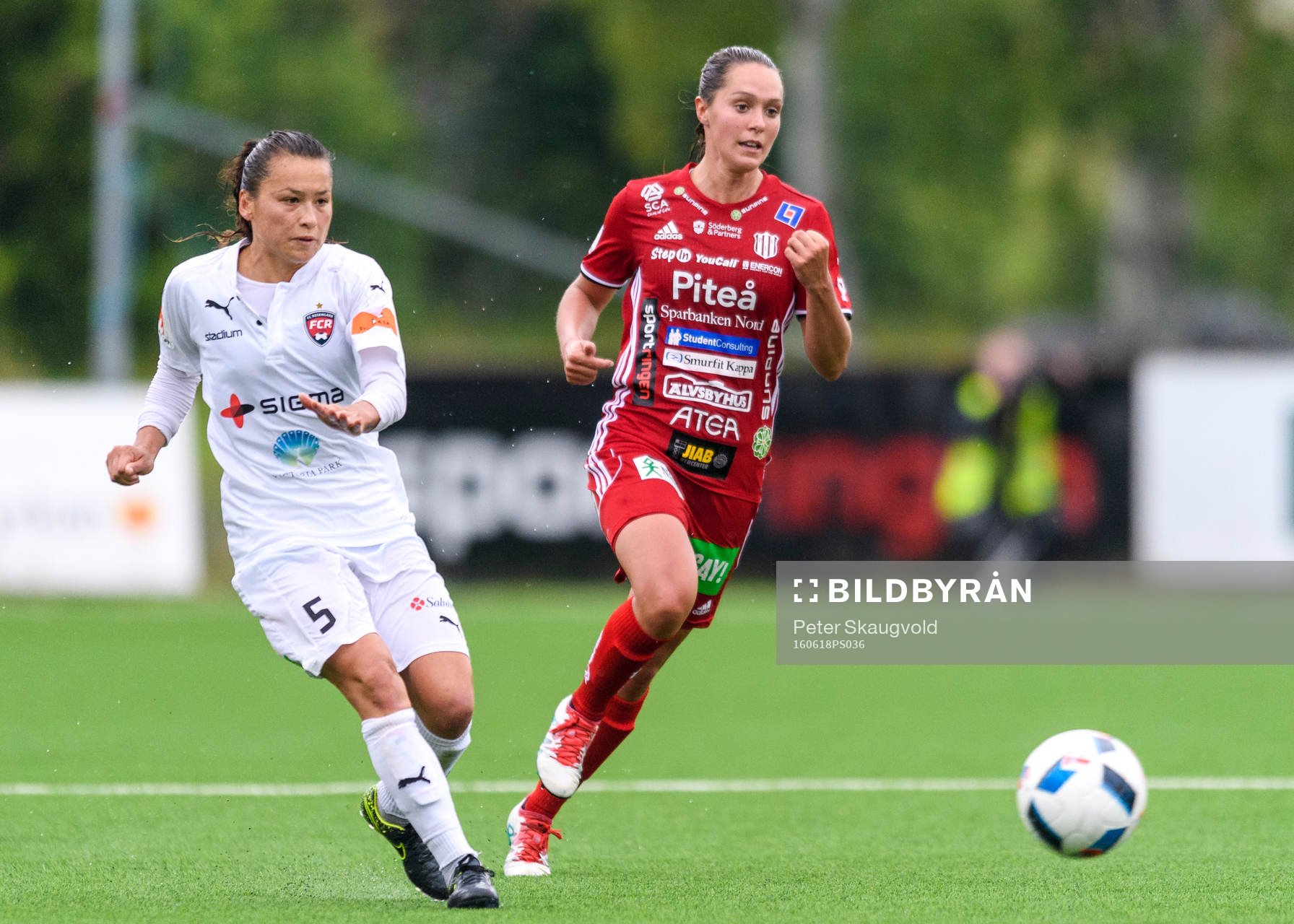 Rosengårds Alexandra Lowe Riley och Piteås Felicia