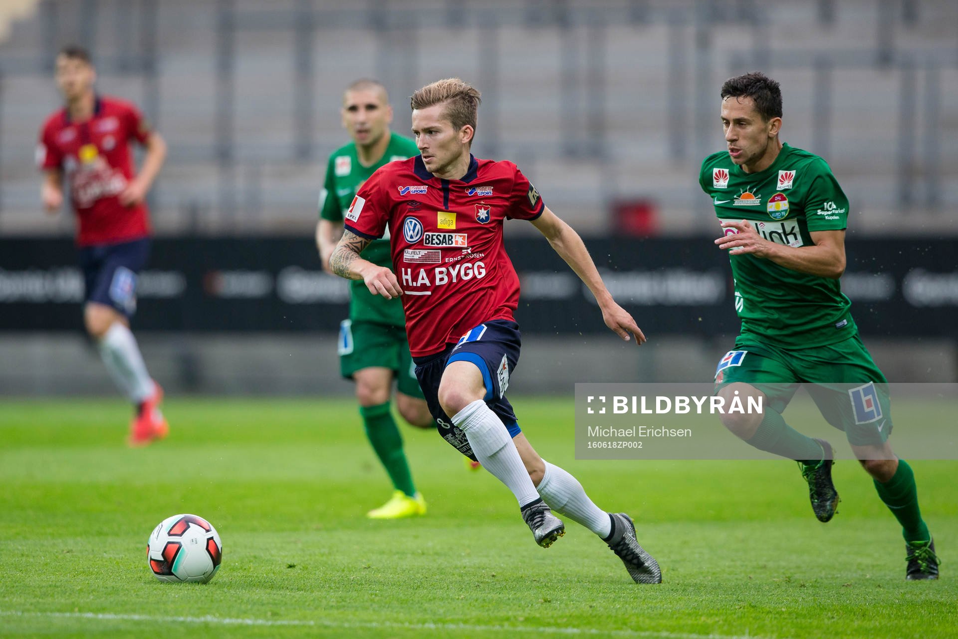 Örgrytes Andreas Östling före Dalkurds Predrag Randelovic