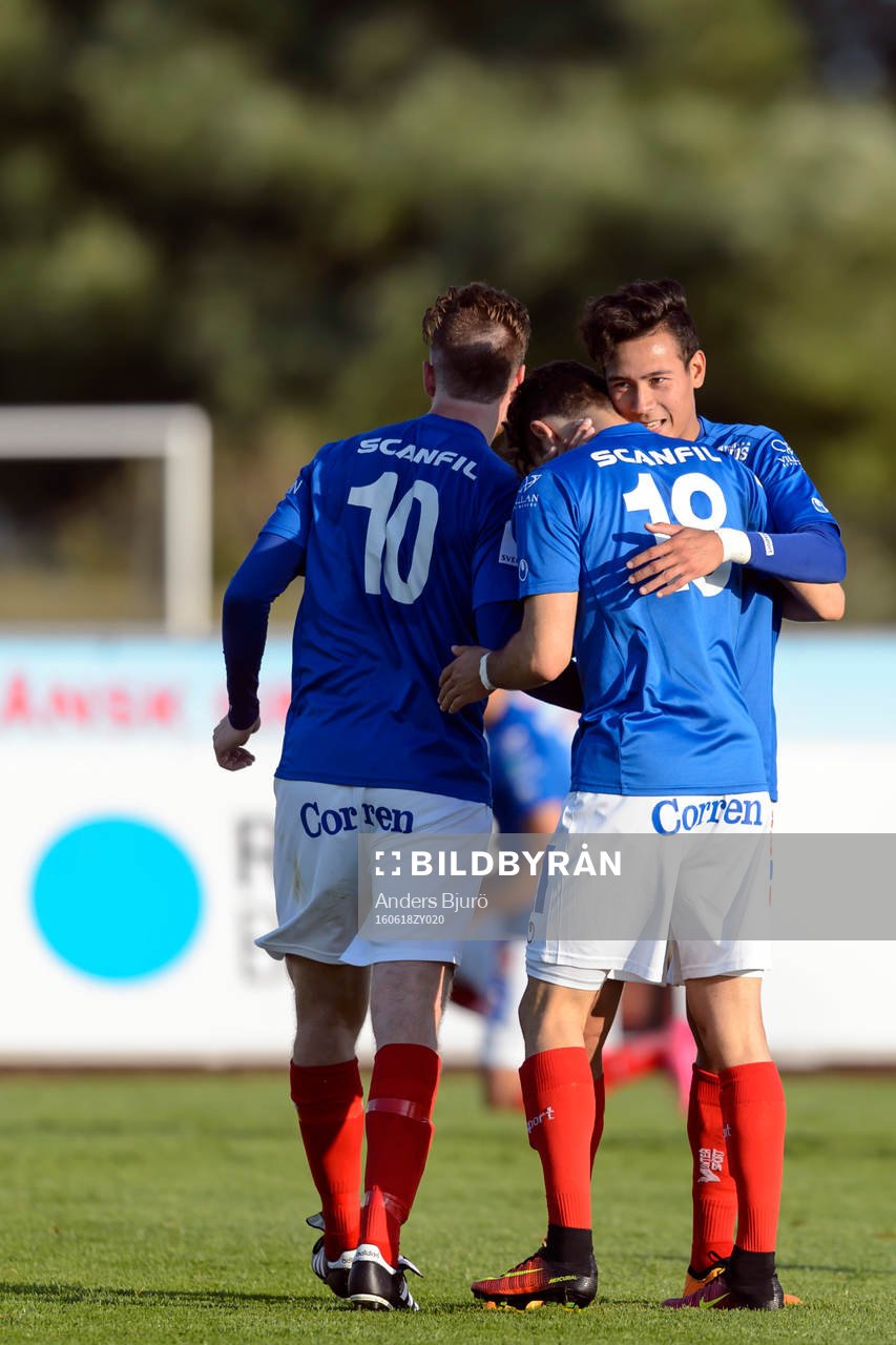 Åtvidabergs spelare jublar