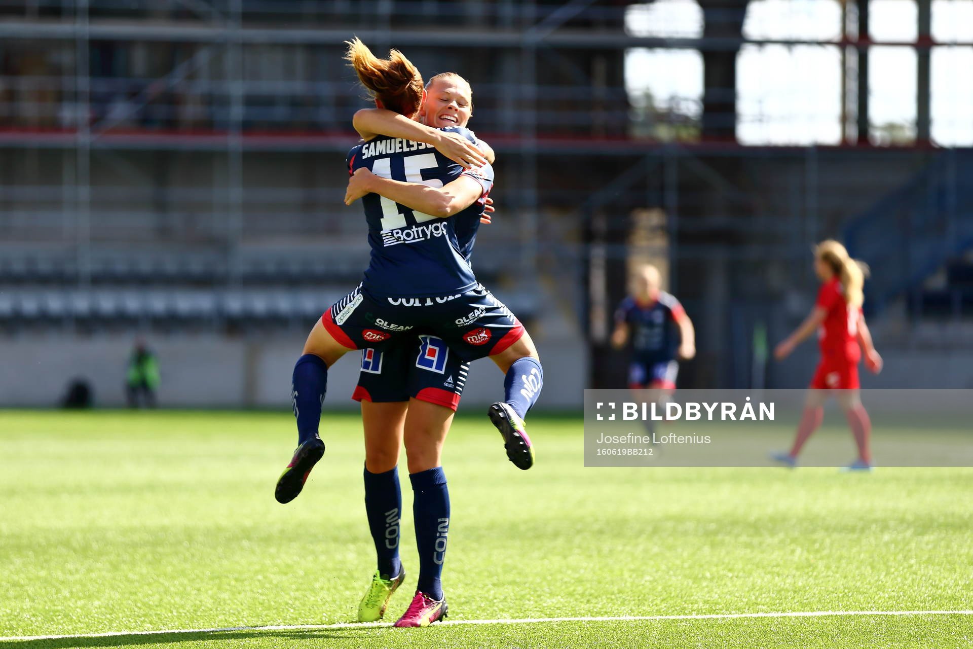 Linköpings Jessica Samuelsson jublar med målgörare