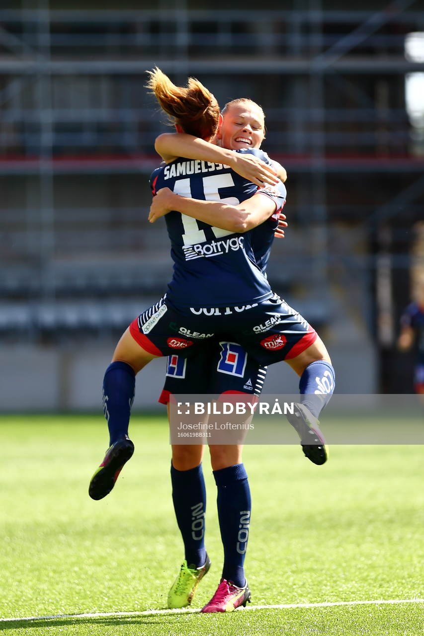 Linköpings Jessica Samuelsson jublar med målgörare