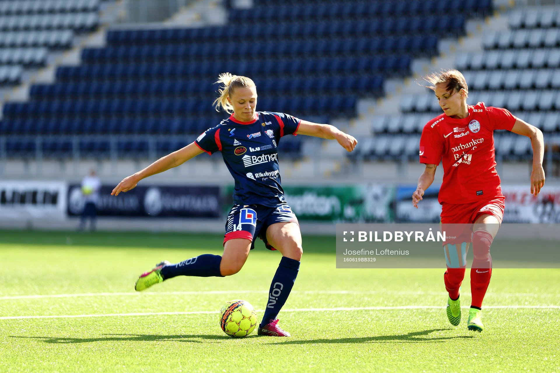 Linköpings Fridolina Rolfö avlossar 1-0-målet
