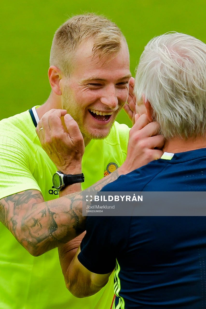 Sveriges John Guidetti och Lars Richt är lekfulla  på