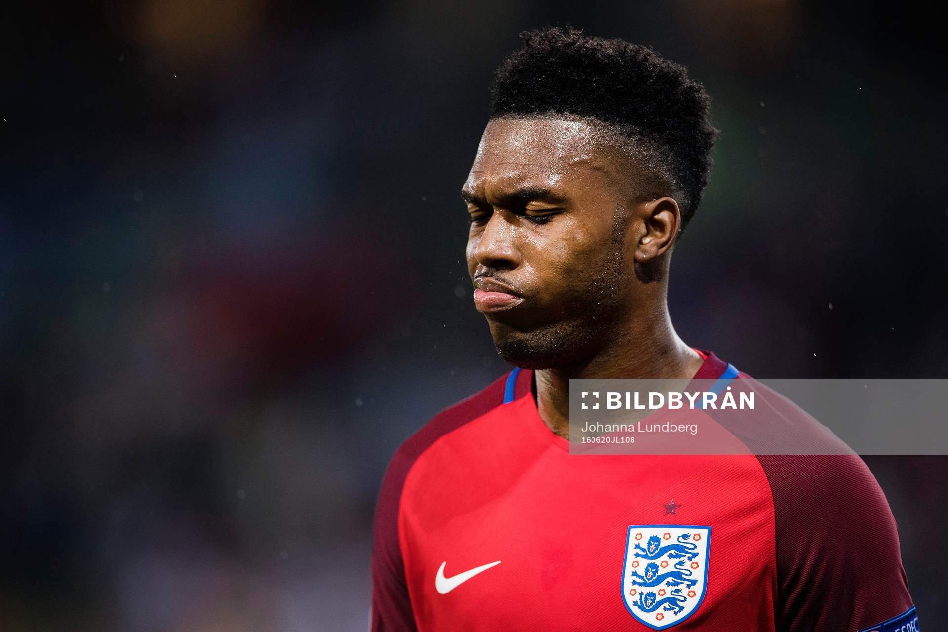 Englands Daniel Sturridge deppar i fotbollsmatchen mellan