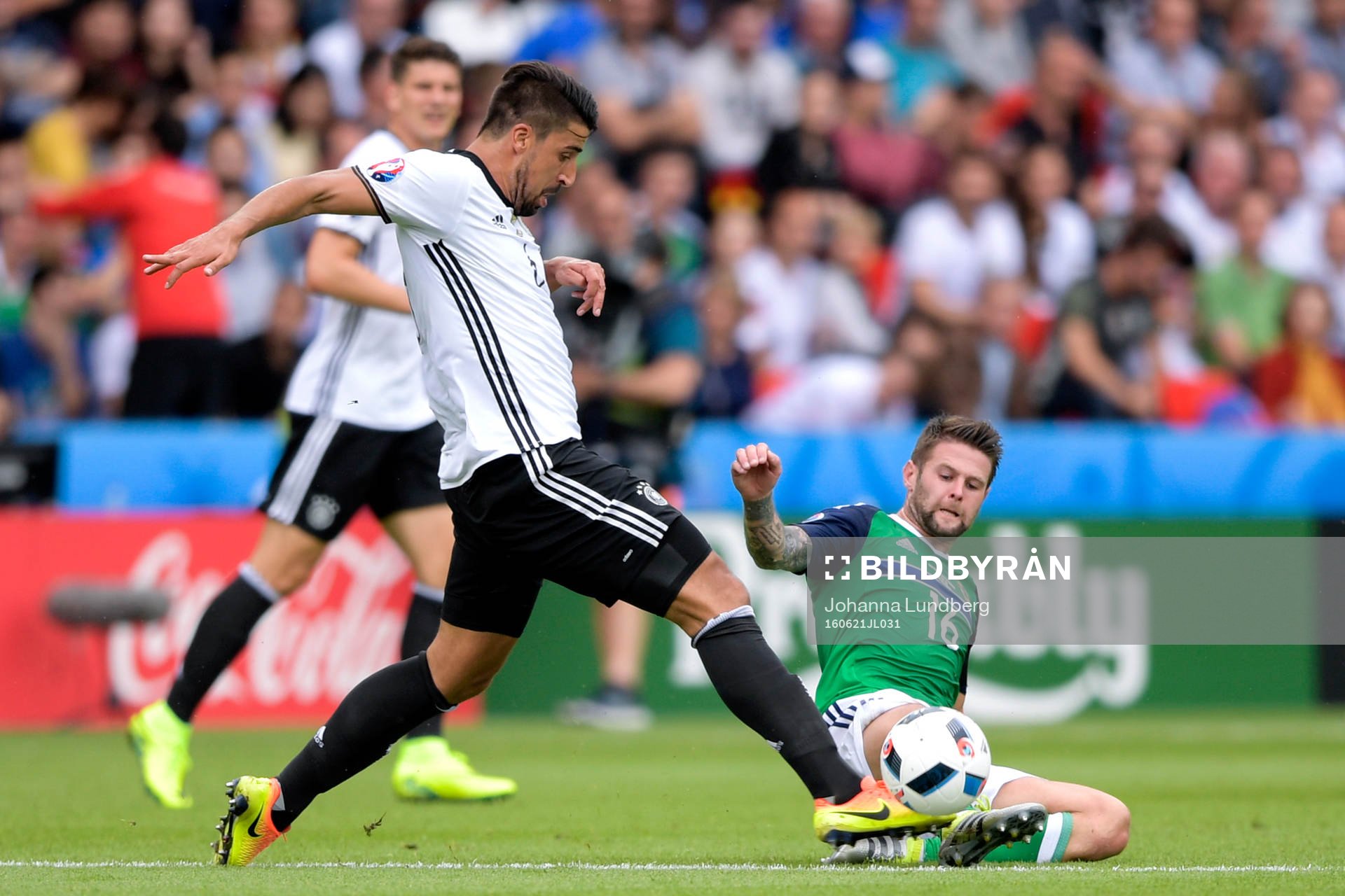 Nordirlands Oliver Norwood och Tysklands Sami Khedira