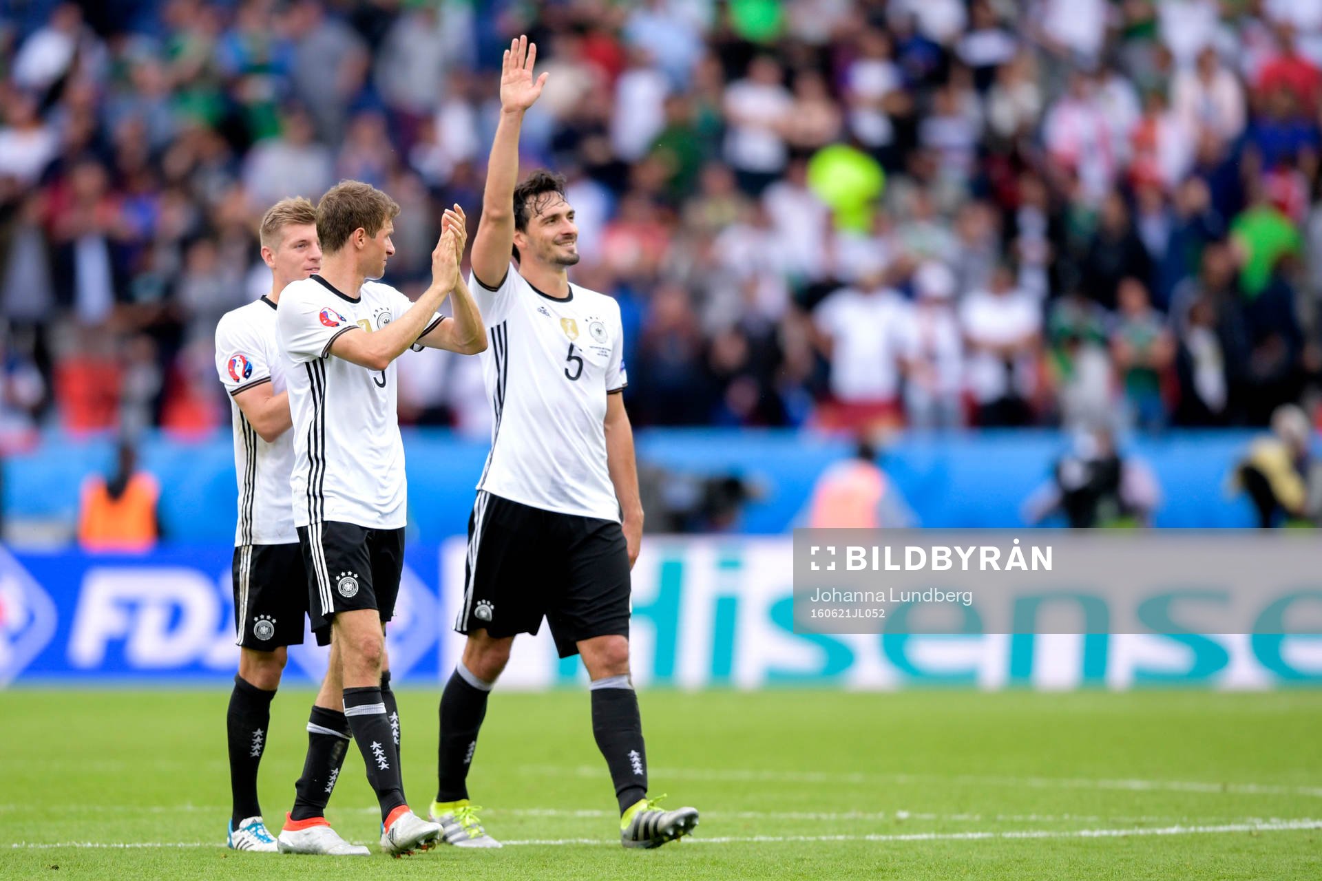 Tysklands Mats Hummels jublar