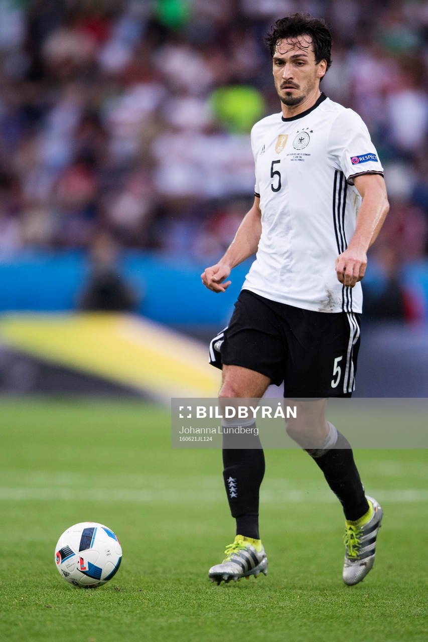 Tysklands Mats Hummels i fotbollsmatchen mellan Nordirland