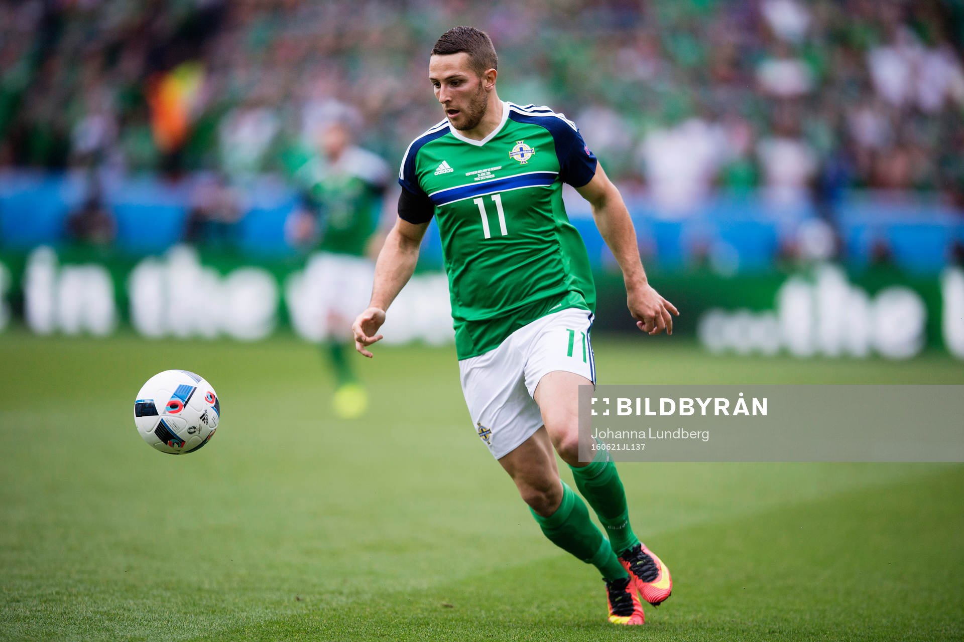 Nordirlands Conor Washington i fotbollsmatchen mellan Nordirland och Tyskland under fotbolls-EM den 21 juni 2016 i Paris.