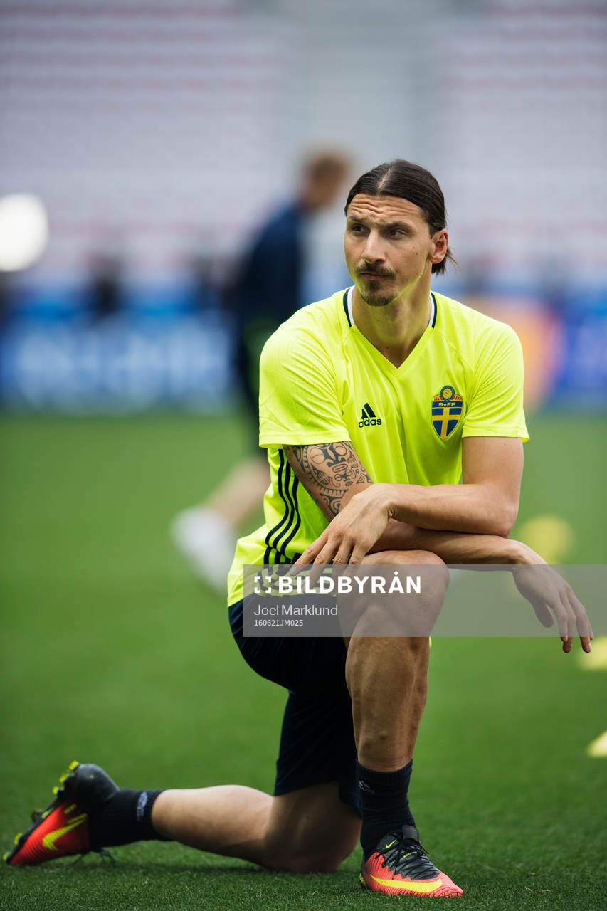 Zlatan Ibrahimovic på Sveriges fotbollslandslags träning