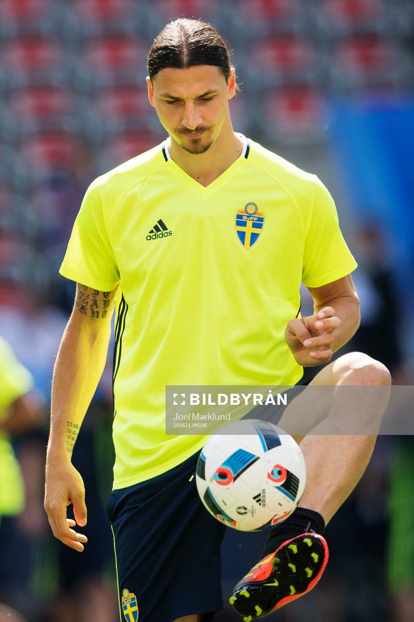 Zlatan Ibrahimovic på Sveriges fotbollslandslags träning
