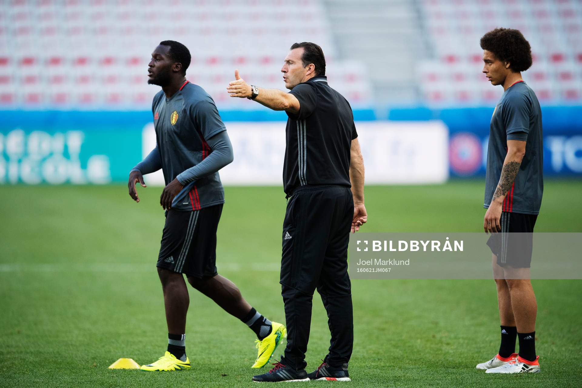 Romelu Lukaku, förbundskapten Marc Wilmots och Axel Witsel på Belgiens fotbollslandslags träning under fotbolls-EM den 21 juni 2016 i Nice.