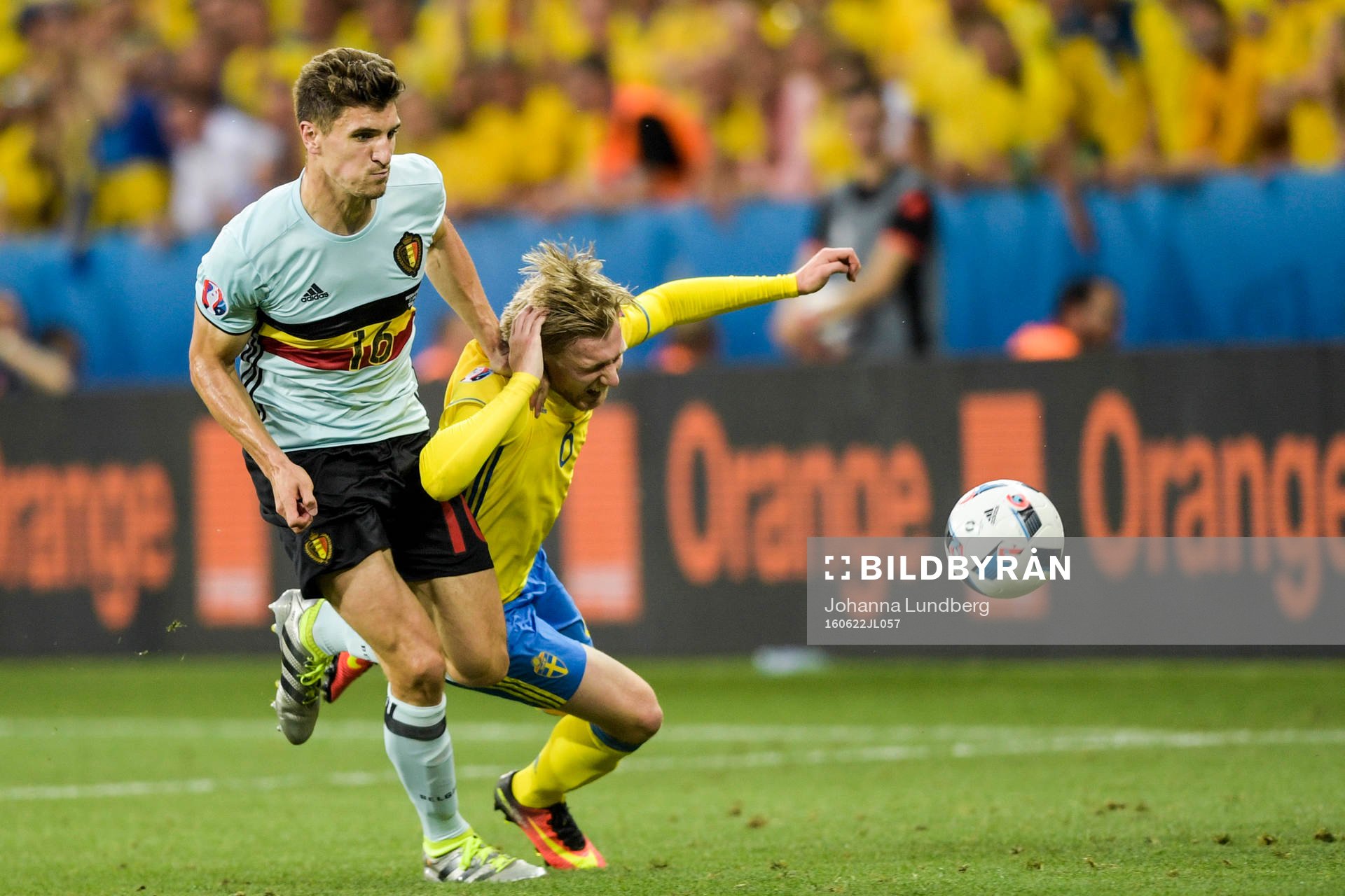 Sveriges Emil Forsberg faller