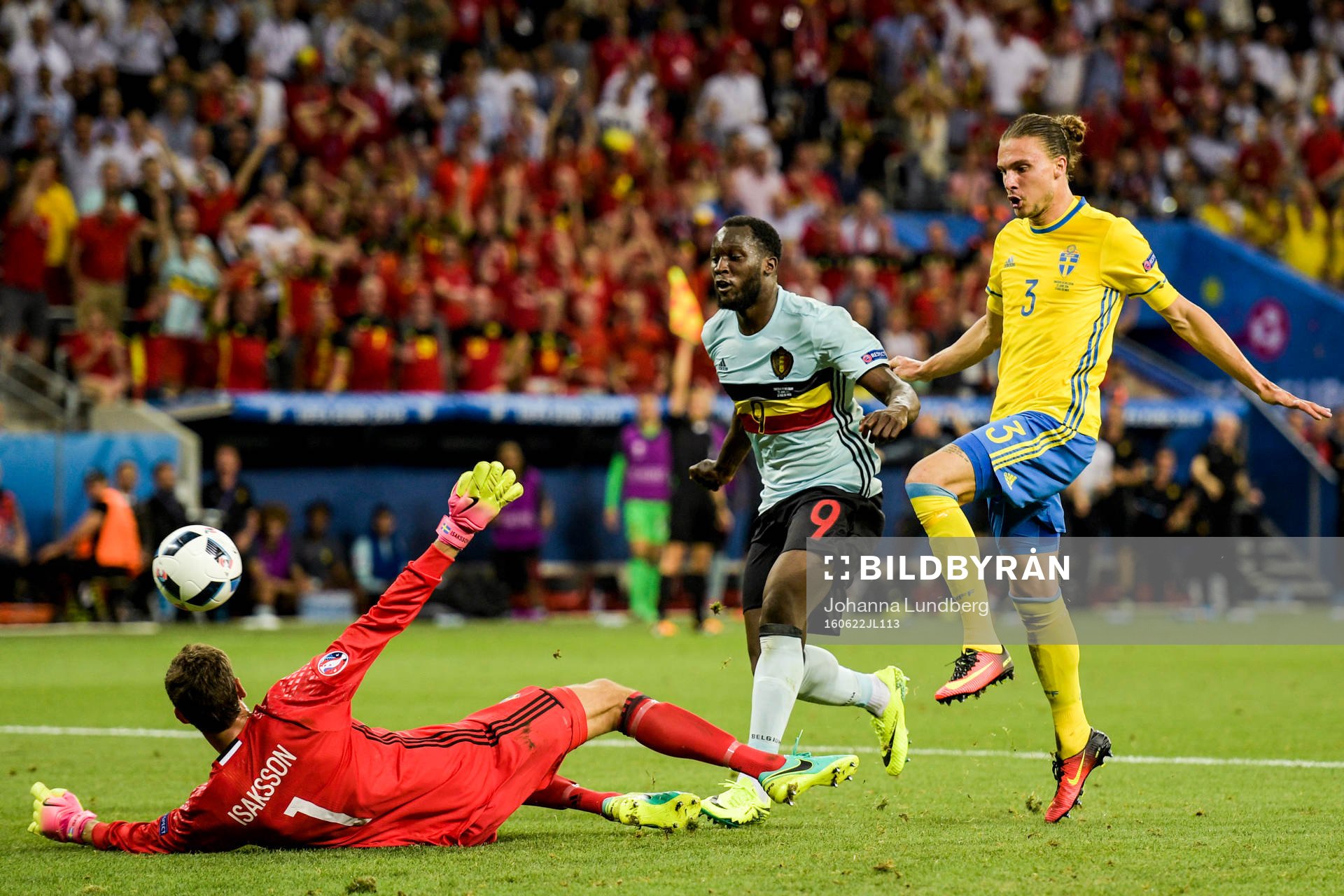 Belgiens Romelu Lukaku med målchans mot Sveriges målvakt