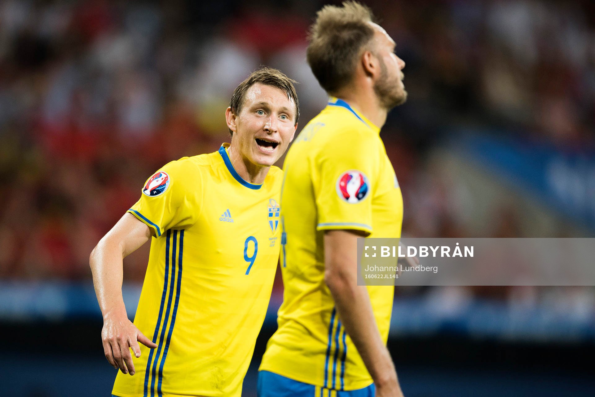 Sveriges Kim Källström och Andreas Granqvist i fotbollsmatchen mellan Sverige och Belgien under fotbolls-EM den 22 juni 2016 i Nice.