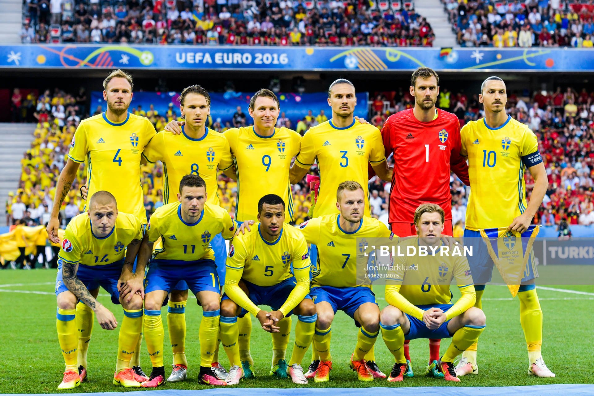 Sveriges startelva ställer upp för en startelvabild,