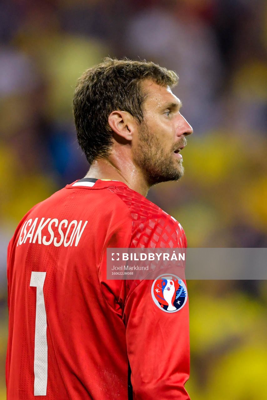 Sveriges målvakt Andreas Isaksson i fotbollsmatchen mellan Sverige och Belgien under fotbolls-EM den 22 juni 2016 i Nice.