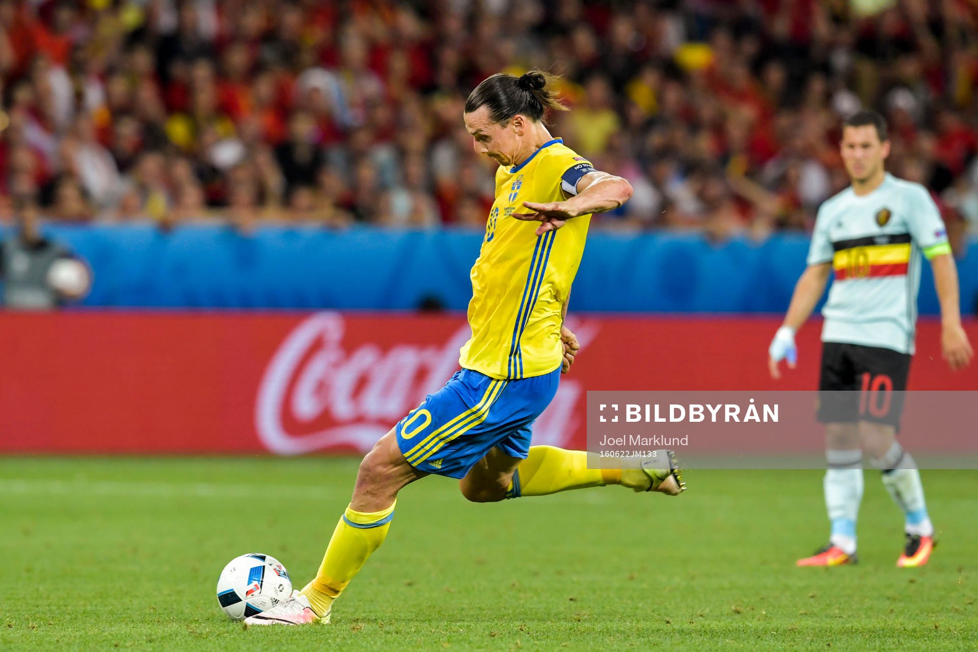 Sveriges Zlatan Ibrahimovic i fotbollsmatchen mellan