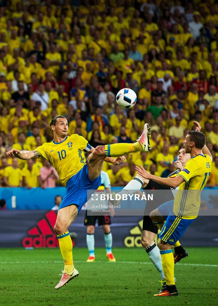 Sveriges Zlatan Ibrahimovic och Marcus Berg i
