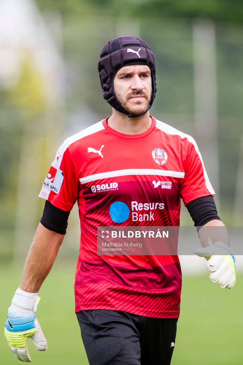 Helsingborgs målvakt Matt Pyzdrowski