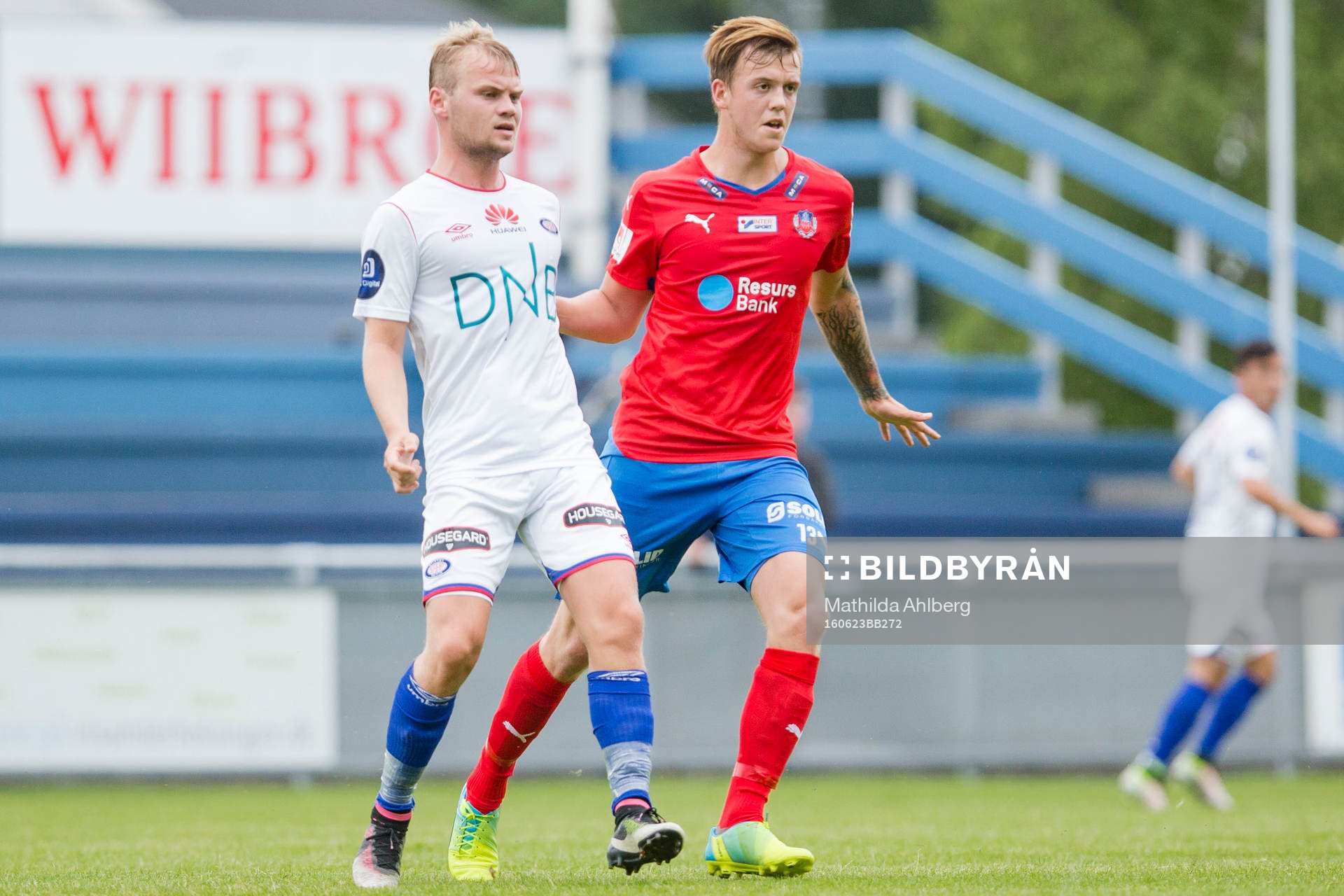 Vålerengas och Helsingborgs Alexander Achinioti-Jönsson