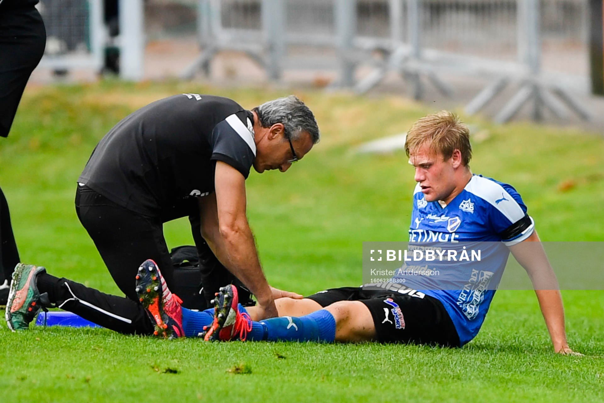 Halmstads Alexander Arvidsson tvingas lämna planen