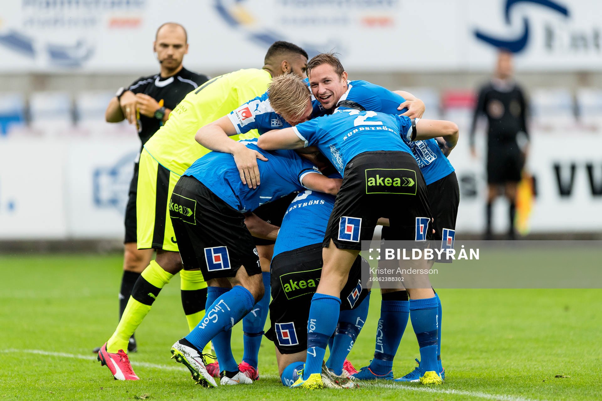Halmstads Alexander Ruud Tveter har gjort 1-0 och hela