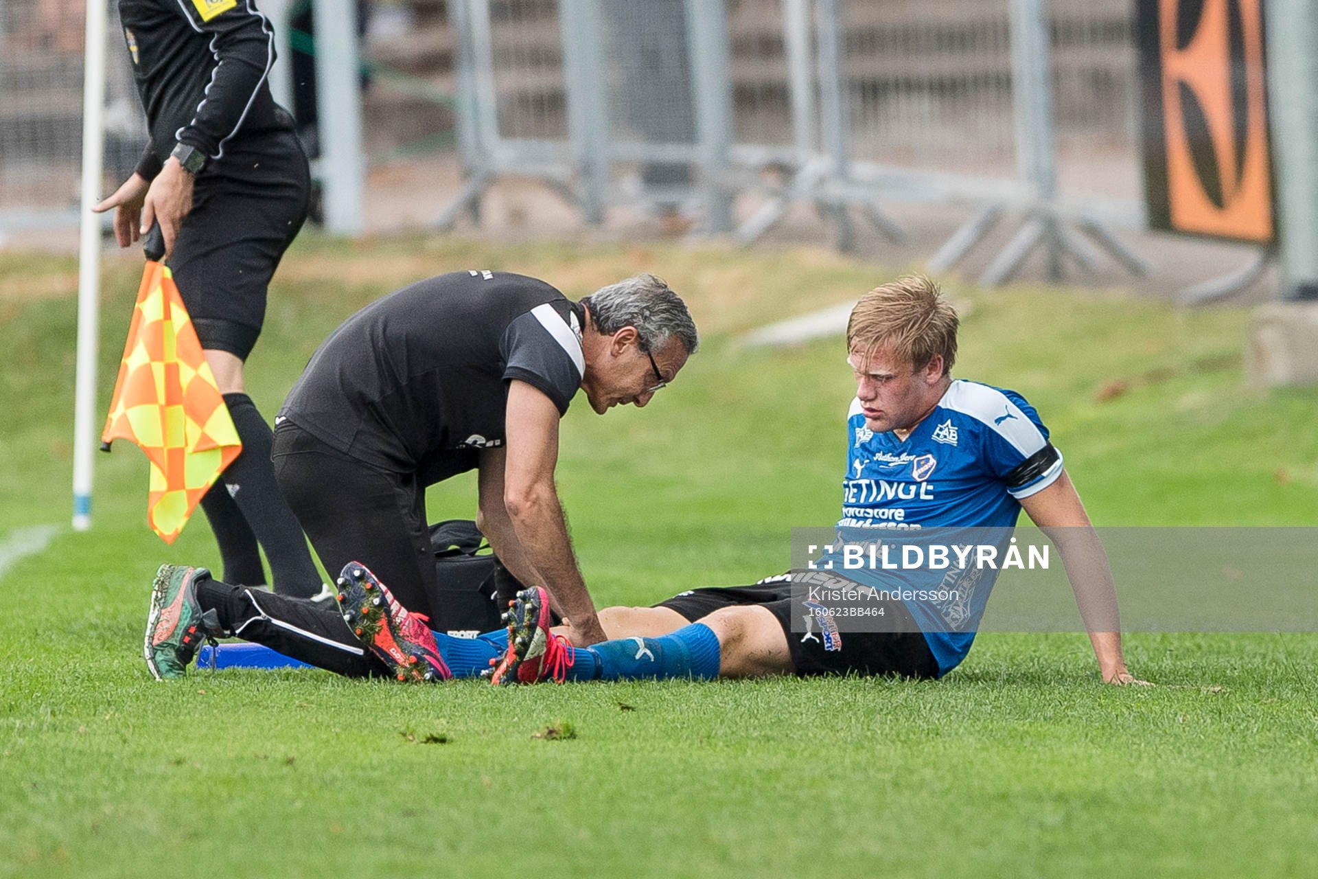 Halmstads Alexander Arvidsson blir gör sig illa