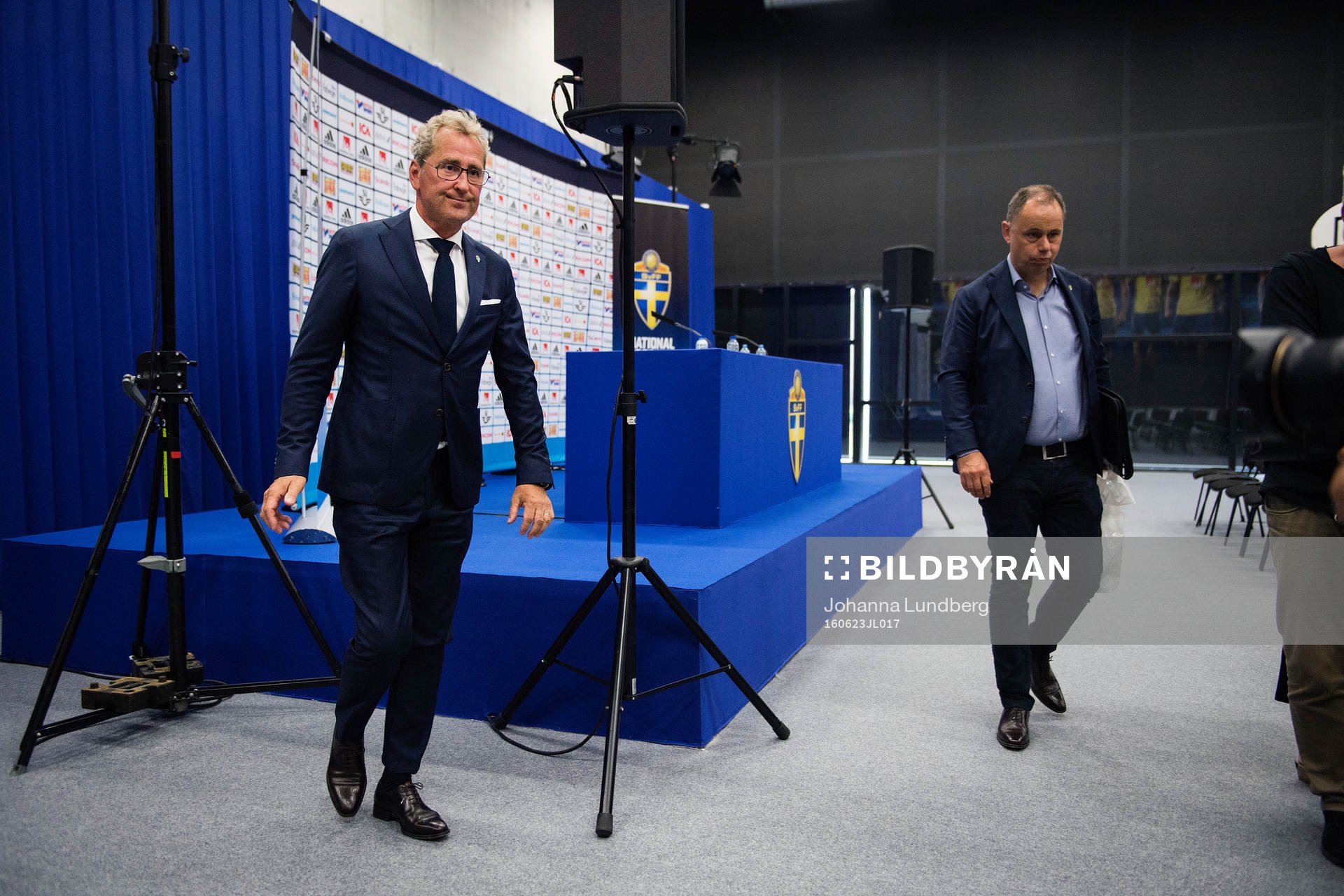 Sveriges förbundskapten Erik Hamrén och presschef Niklas Bodell under Sveriges fotbollslandslags presskonferens inför fotbolls-EM den 23 juni 2016 i Saint-Nazaire
