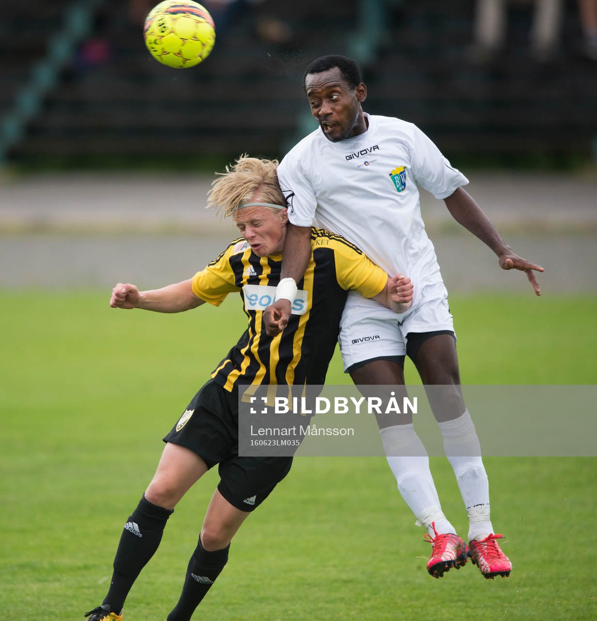 IFK Hässleholms Philip Bengtsson i matchen i division 2