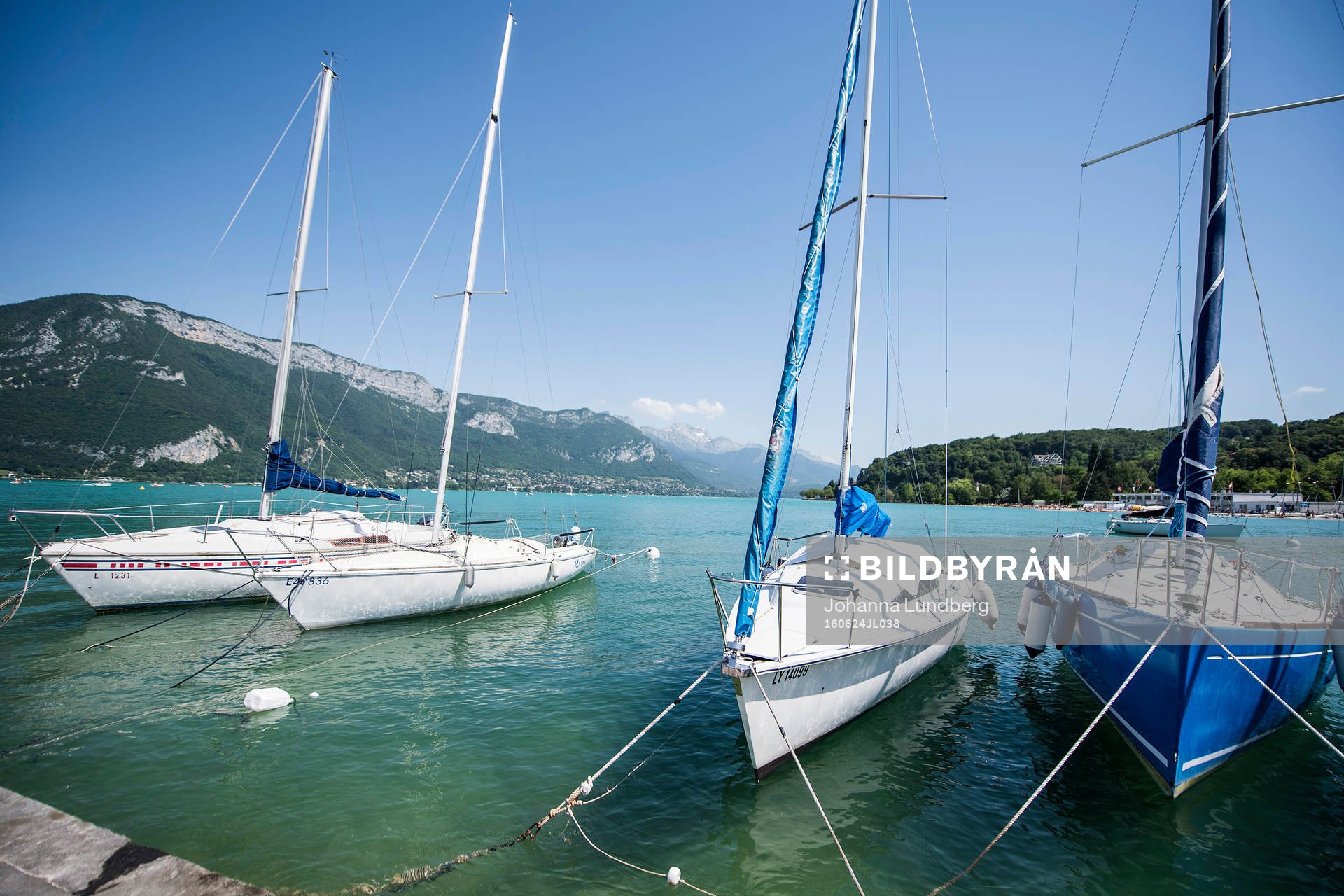 Båtar i Lake Annecy där Island har sitt basläger under fotbolls-EM den 24 juni 2016 i Annecy.
