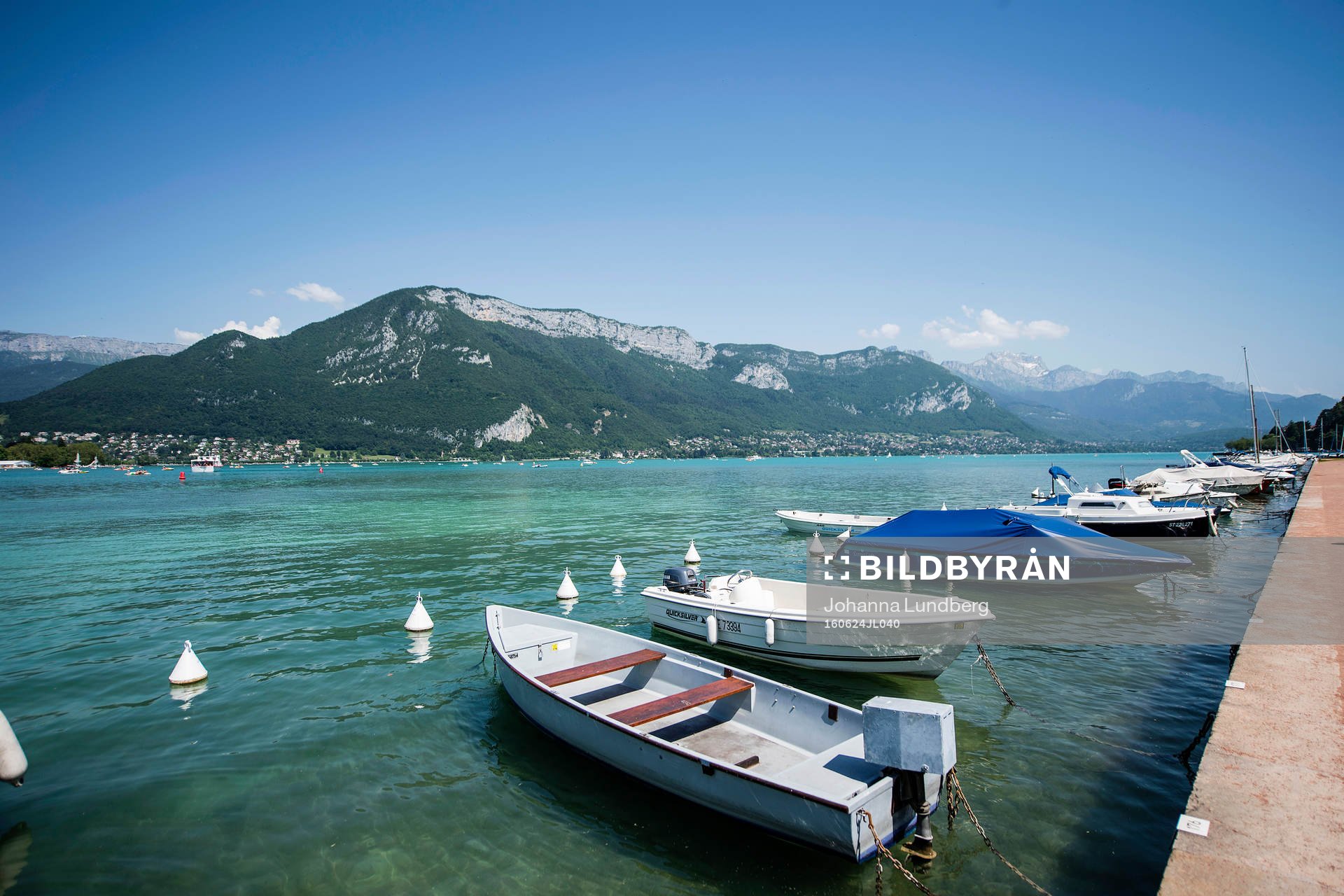 Båtar i Lake Annecy där Island har sitt basläger under fotbolls-EM den 24 juni 2016 i Annecy.