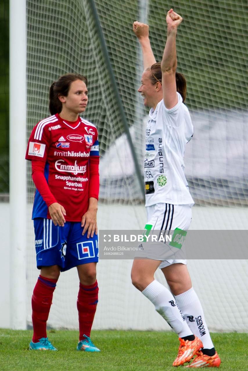 Vittsjös Johanna Andersson deppar medan Piteås Lena