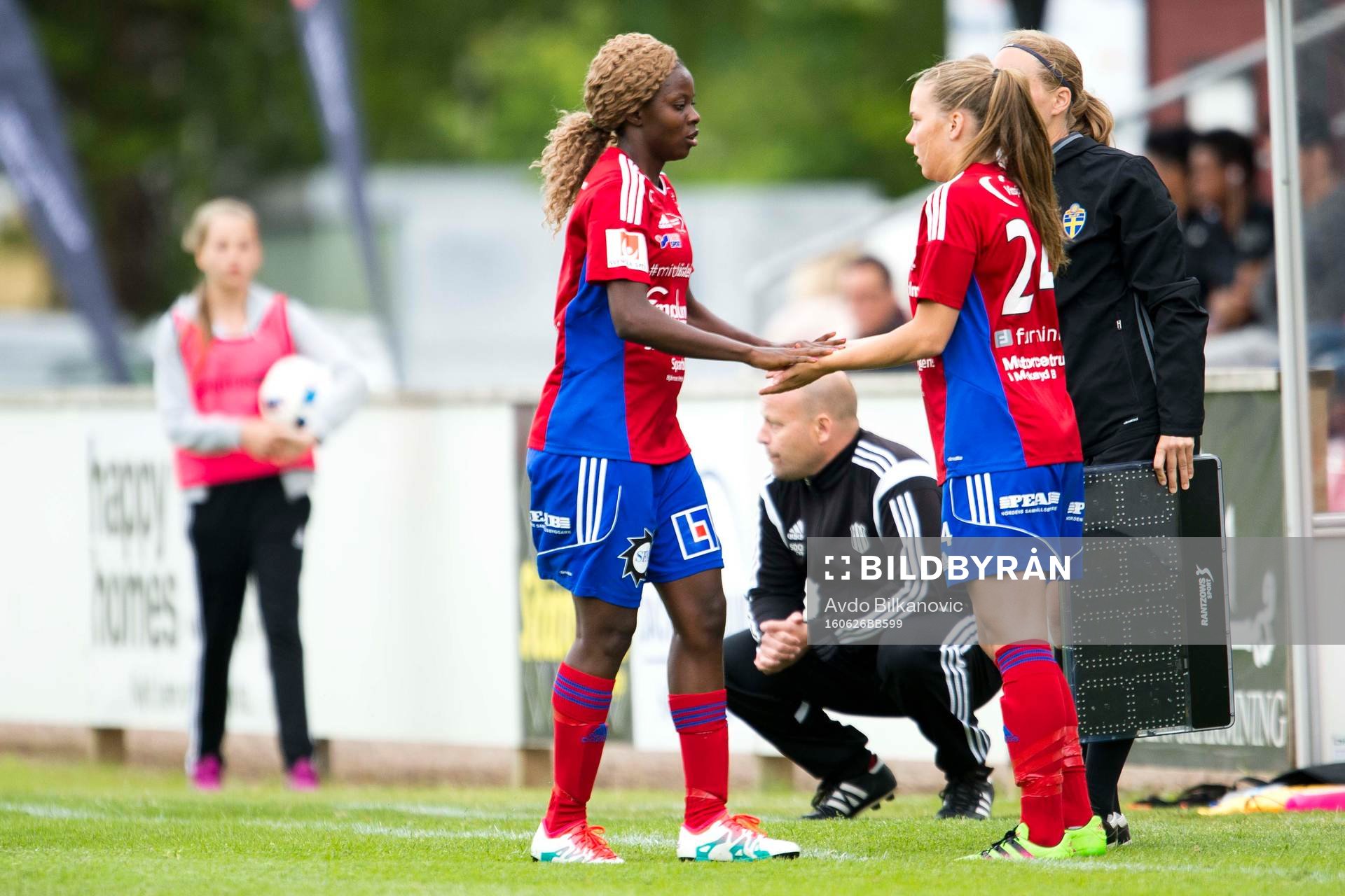 Vittsjös Ngozi Okobi bytts ut för Ebba Hed