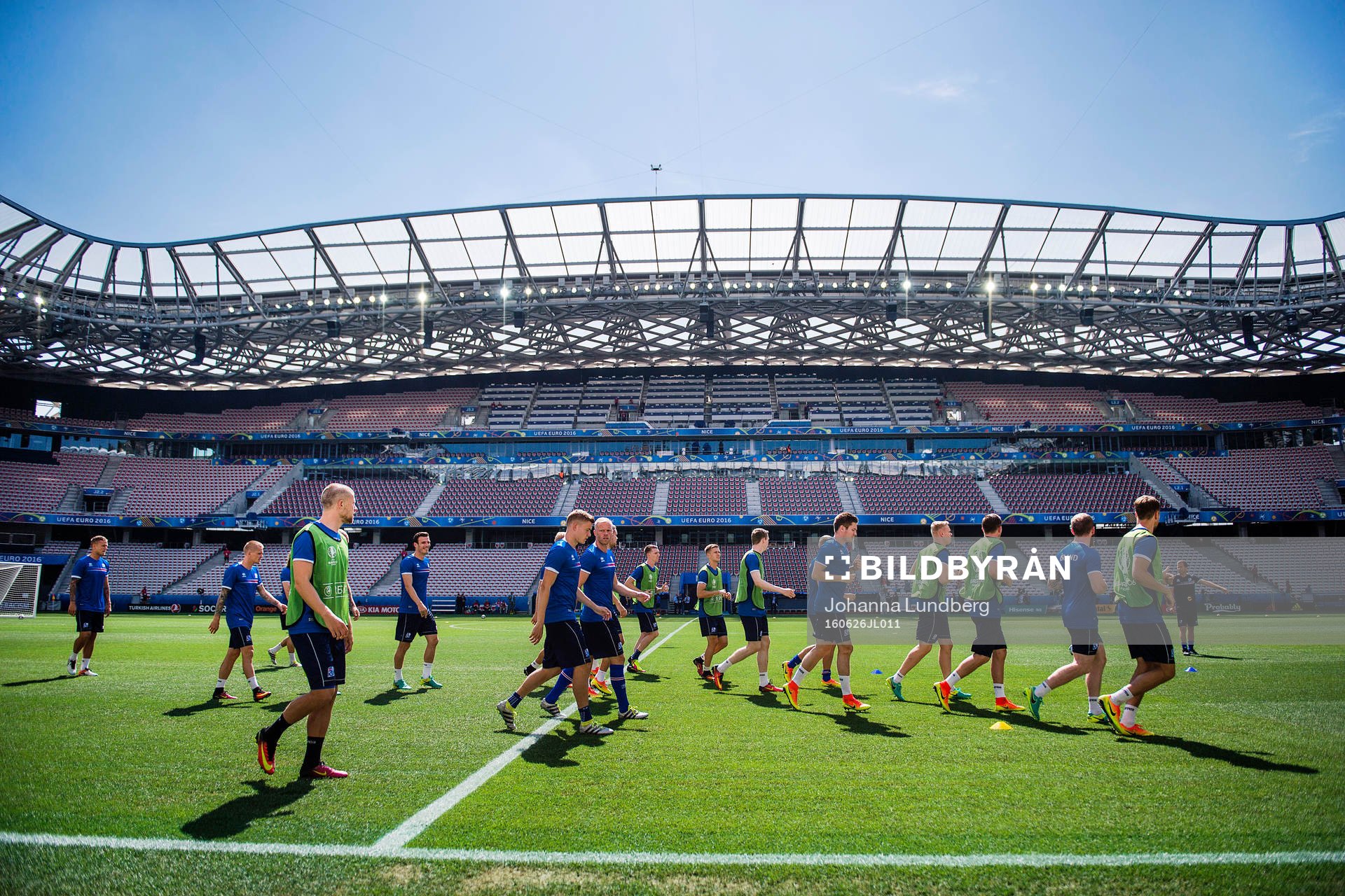 Islands spelare tränar på Stade de Nice  på Islands