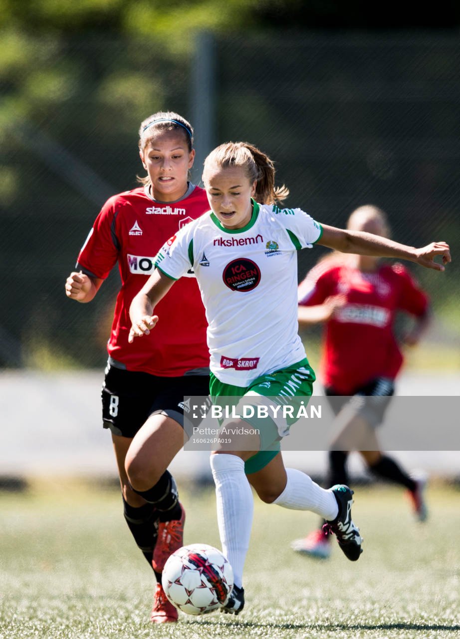 LB07s Josefine Rydle och Hammarbys Maja Norrhamn